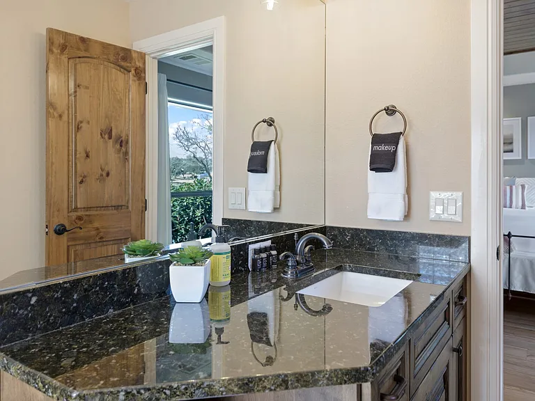 Lazy Oaks Ln — Photo 30