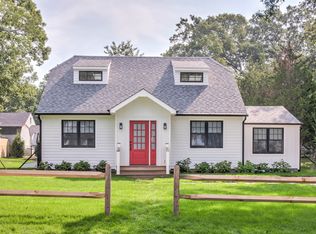 18 Poplar St, Sag Harbor, NY 11963