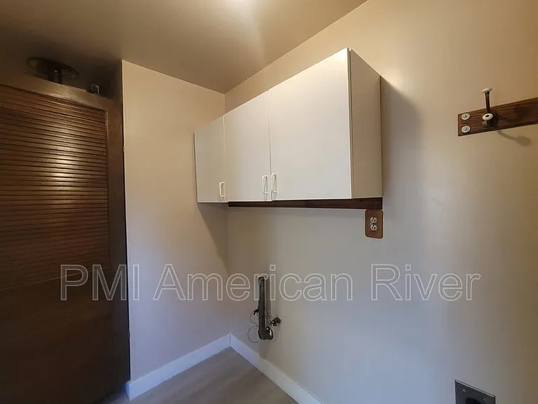 625 Elizabeth St — Photo 12