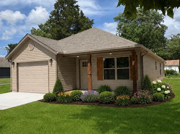 623 N Walker St, Webb City, MO 64870