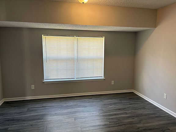 5th image of 101 Katie Dr
