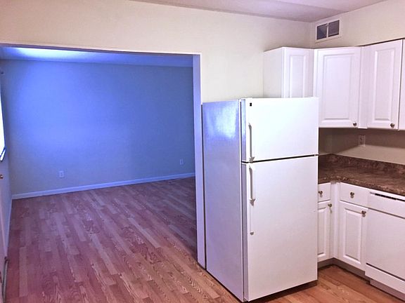 3rd image of 7203 Sarah St APT 3