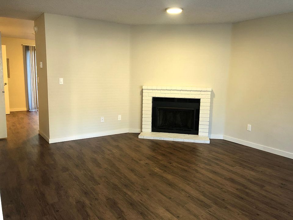 1st image of 4508 176th St SW APT 3
