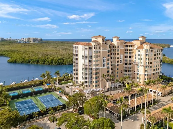 425 Dockside DR #703, NAPLES, FL 34110