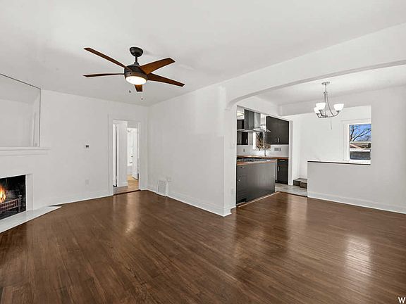 4th image of 1172 E Whitlock Ave