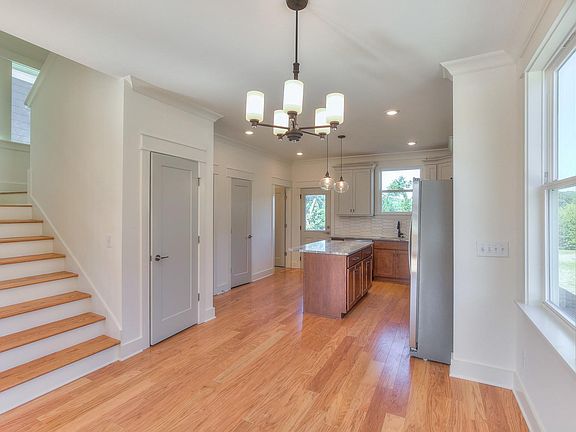 4th image of 3600 Quail Dr