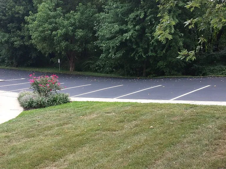85 Lawrence Rd — Photo 35