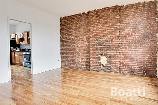 Rented by Richard Boatti, LREB | media 7