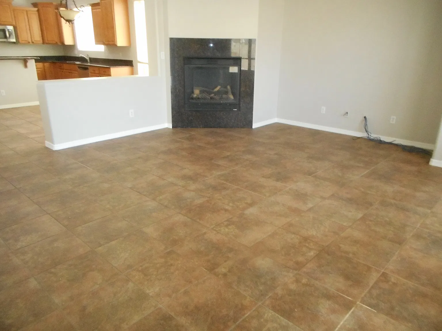 4 bed, 3.5 bath, 2915 sqft, $2,750 — Photo 4