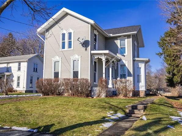 63 Geddes St, Holley, NY 14470