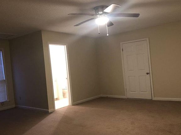 4th image of 4221 Cedartree Dr