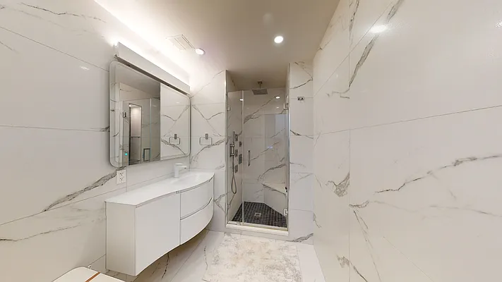 Sold by Diamond Real, Inc. | media 11