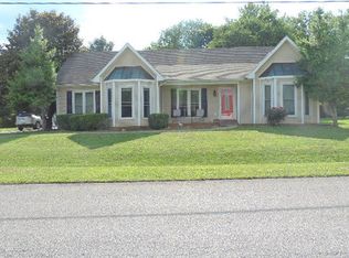 21 Richie Ave, Bowling Green, KY 42104