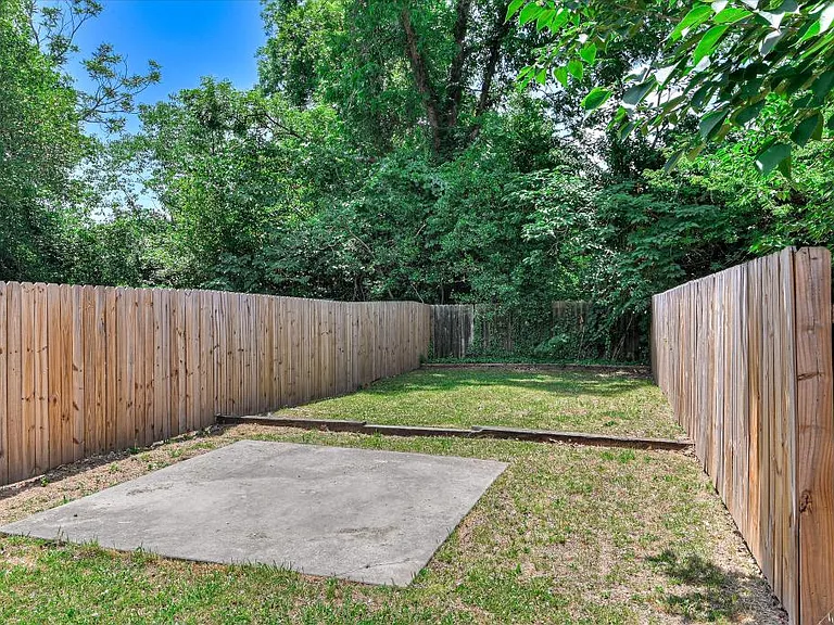 256 Walker St — Photo 23