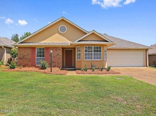 123 Villa Way, Clinton, MS 39056