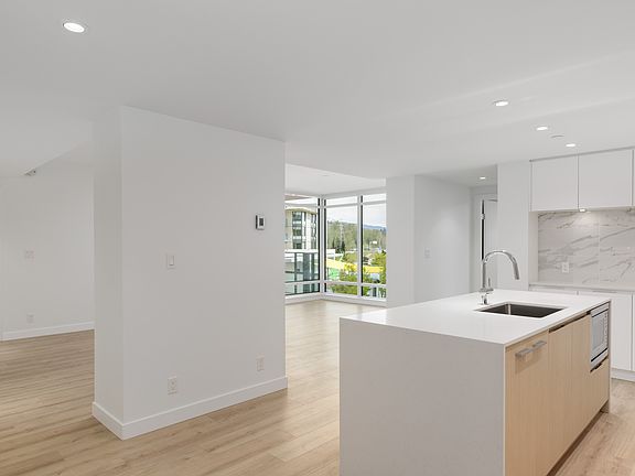 3rd image of 1500 Fern St #404