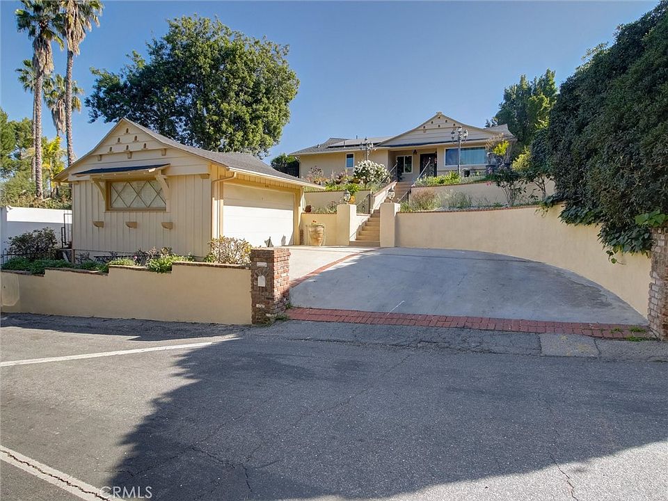 1st image of 4148 Camino De La Cumbre