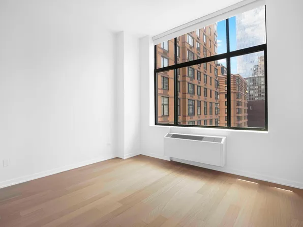 75 West End Avenue image 1 of 27