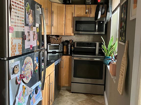 4th image of 1305 N Ode St APT 315
