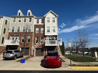 25224 Briargate Ter, Chantilly, VA 20152