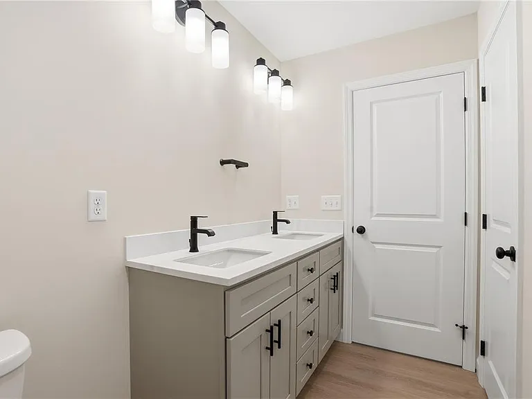 2905 Roosevelt St — Photo 34
