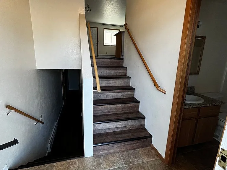 111 Tyler Way — Photo 2