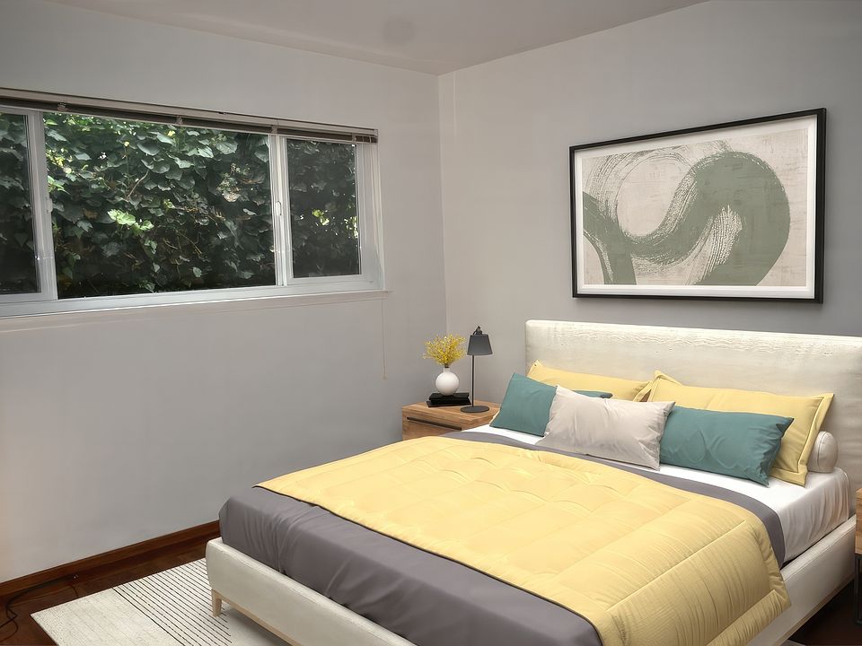 1st image of 311 Waverley St APT 2