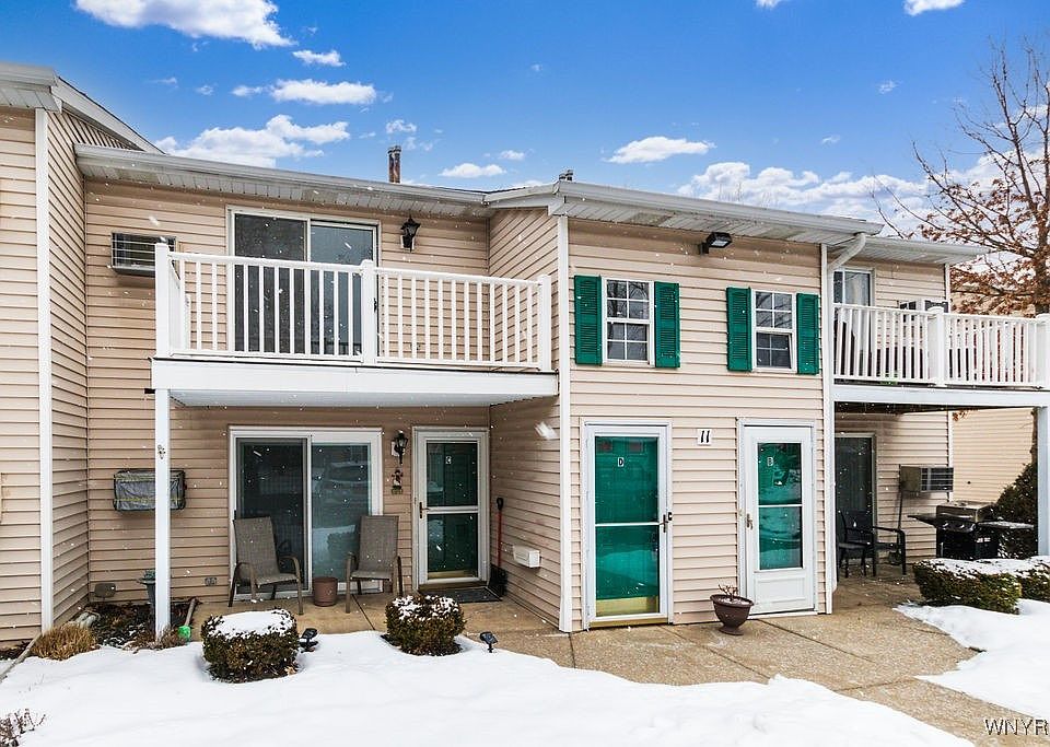 1st image of 11 Sunmist Sq APT D