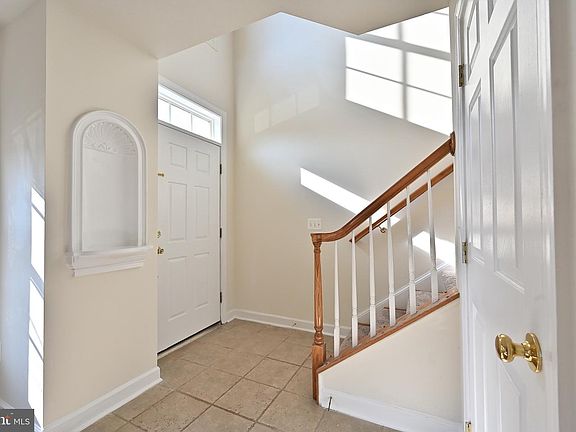 3rd image of 4932 Dashiell Pl