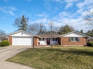 1393 Ridgecrest Ct, Fairborn, OH 45324