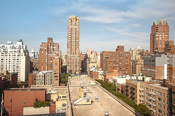 Rented by BLU Real Estate | media 8