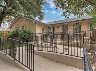 350 Fenwick Dr, Windcrest, TX 78239