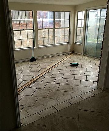 5th image of 8708 Comet St