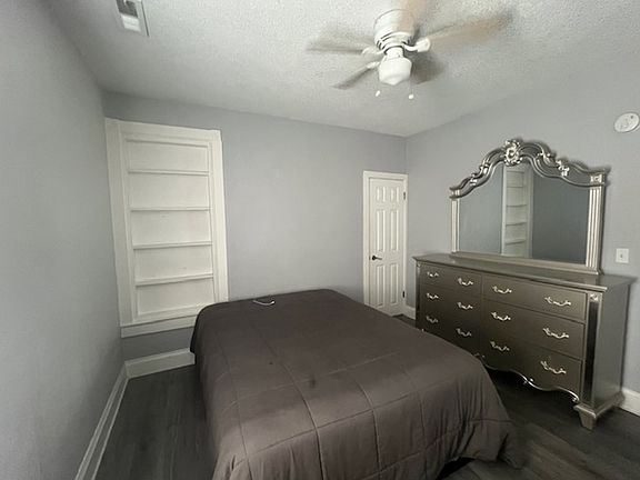 5th image of 107 Bluff St #B