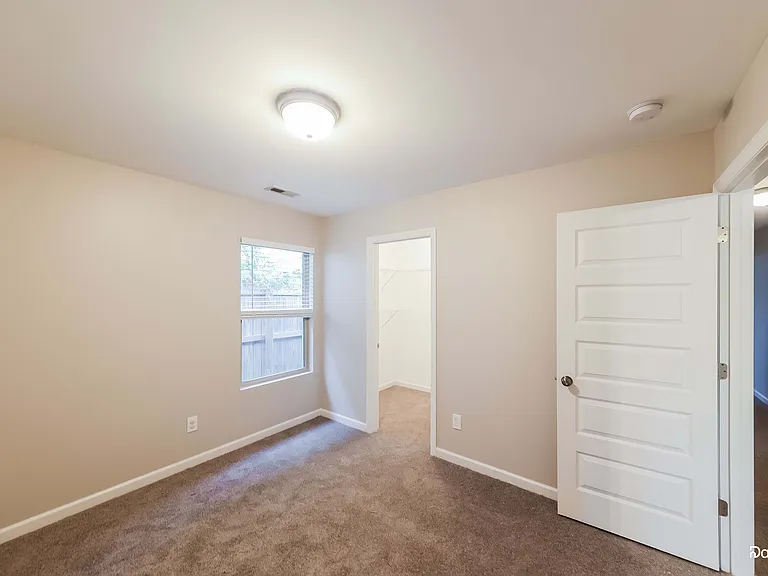 113 Winstead Cir — Photo 8