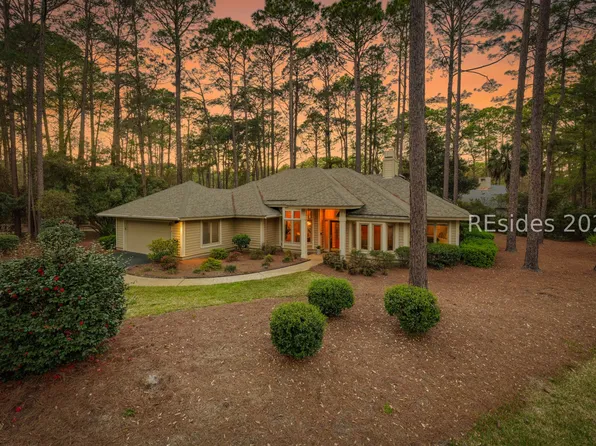 2 Hummingbird Ct, Hilton Head Island, SC 29926
