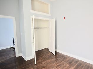 1415 N Franklin St, Philadelphia, PA 19122