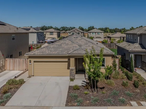 1317 River Run Cir, Ione, CA 95640