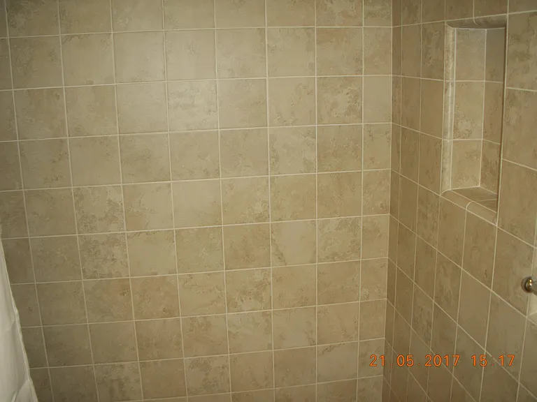 1735 E 2nd St #A — Photo 7