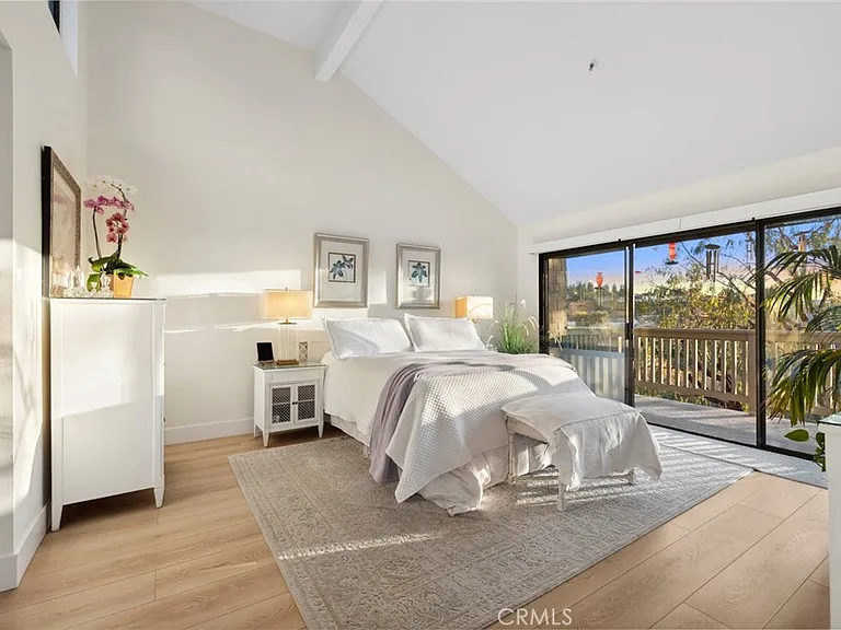 50 Sea Island Dr — Photo 3
