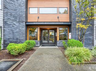 11300 1st Ave NE APT 212, Seattle, WA 98125