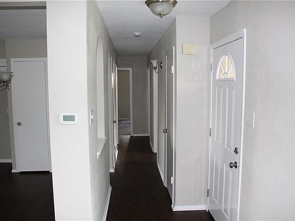 5th image of 1418 Amhurst Dr
