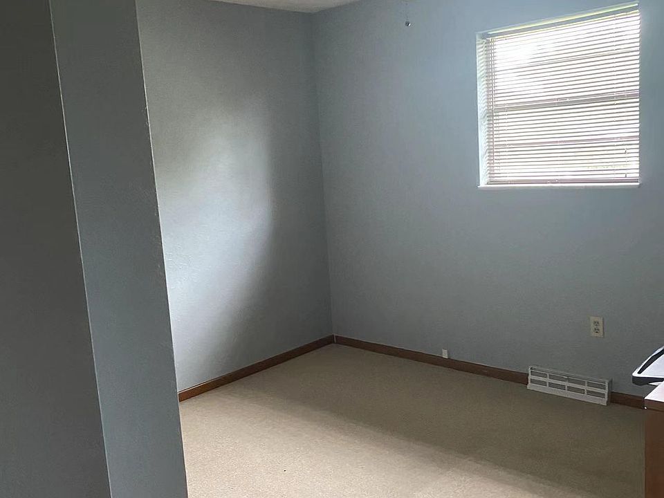 1st image of 2512 Lynnwood Dr