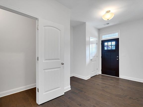 2nd image of 119 Rushing Creek Ln