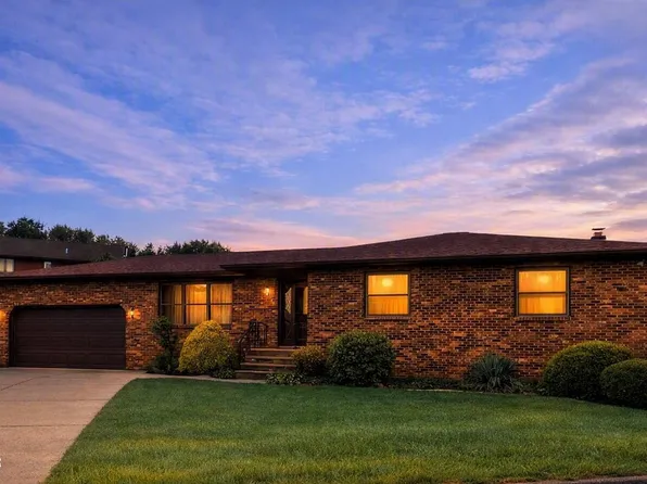 19 Marion Cir, Olyphant, PA 18447