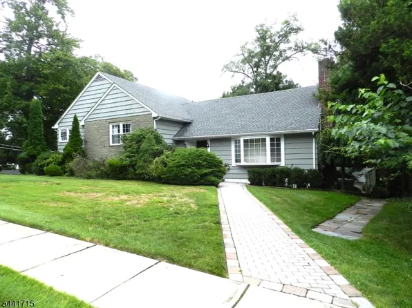 2 Koewing Pl, West Orange Twp., NJ 07052