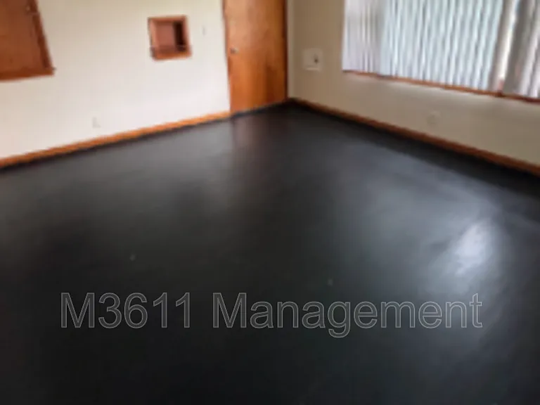334 N 33rd St #2 — Photo 2