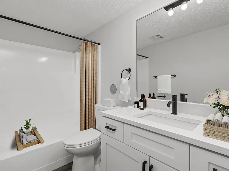 240 Chapel Ridge Dr — Photo 3