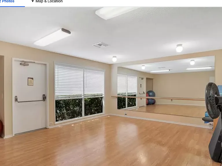 221 Oakleaf Dr — Photo 28