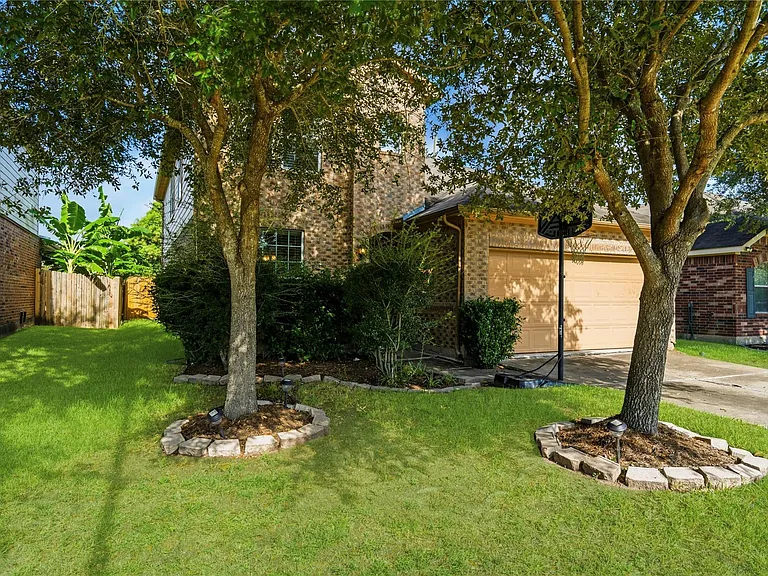 5907 Water Violet Ln — Photo 3